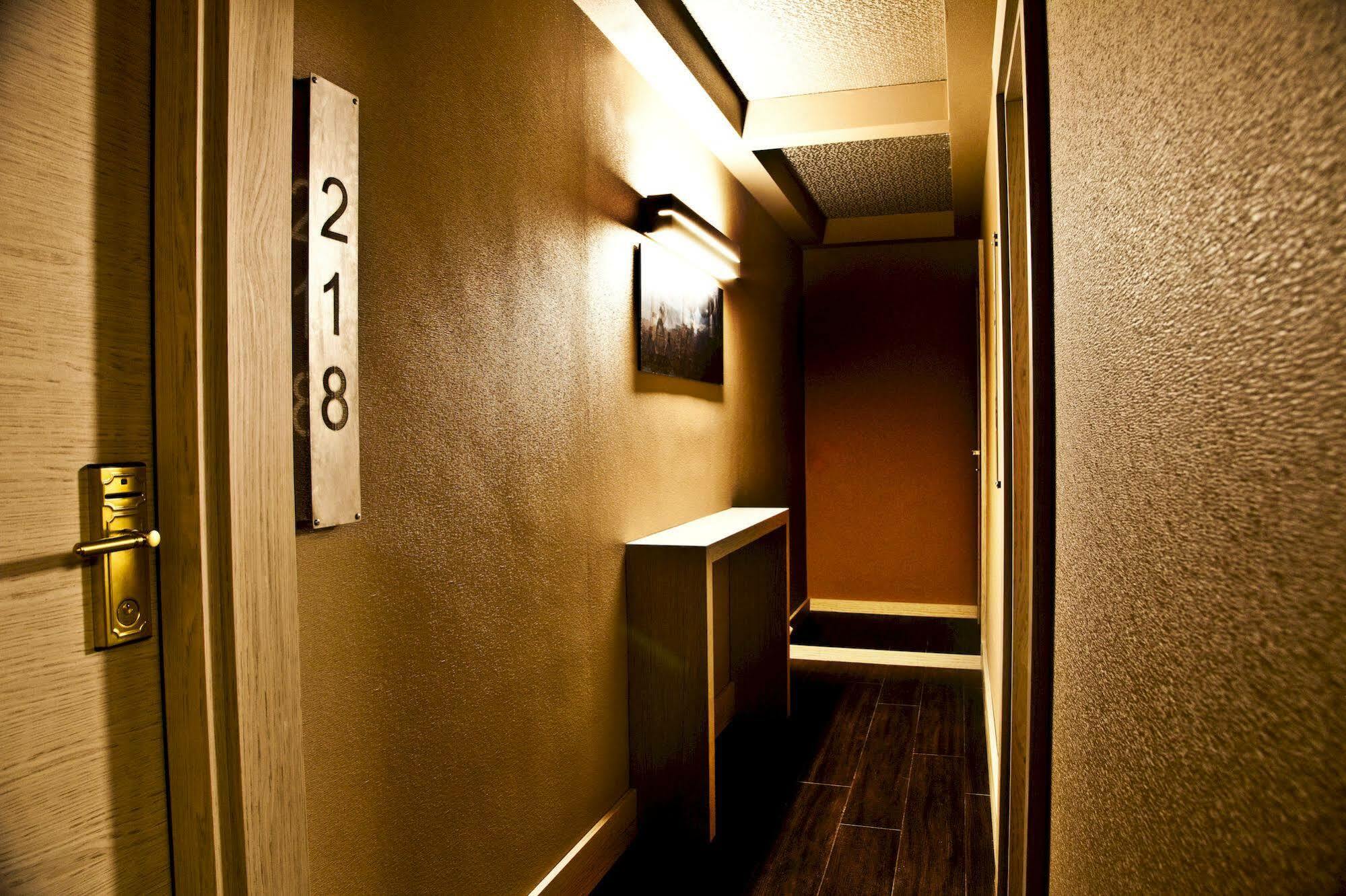 กอร์โซ 12 - โรมา Bed & Breakfast ภายนอก รูปภาพ